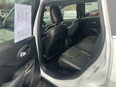 Used 2021 Jeep Cherokee Limited image 28