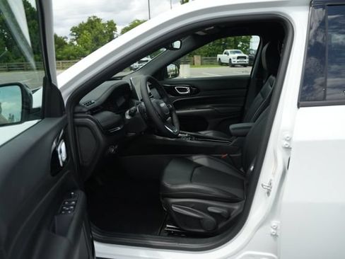 New 2026 Jeep Compass Latitude AWD/4WD image 10