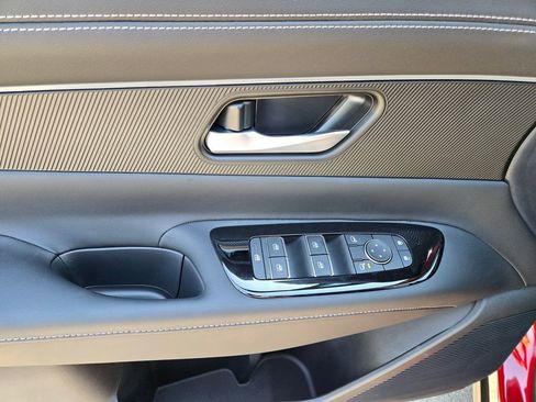 New 2025 Nissan Murano SV image 9