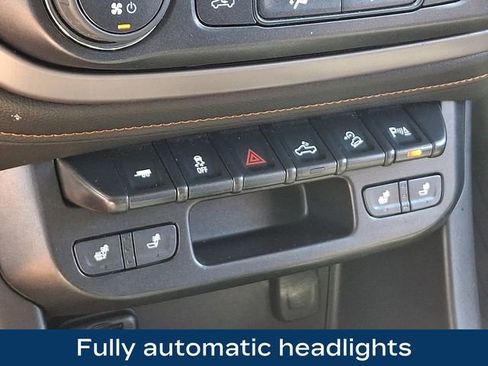 Used 2022 GMC Canyon AT4 AWD/4WD image 17