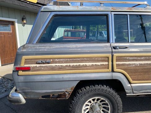 Used 1989 Jeep Grand Wagoneer AWD/4WD image 35
