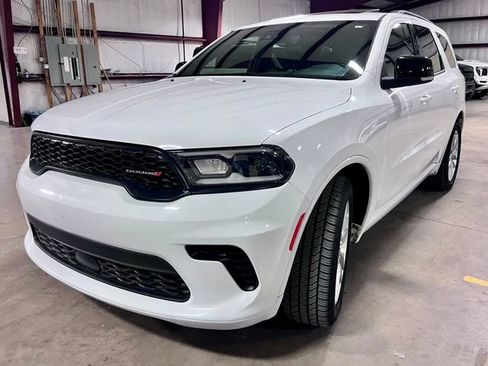 Used 2024 Dodge Durango GT RWD image 9
