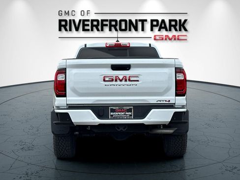 Used 2024 GMC Canyon AT4 w/ LPO, Off Road Lift Package image 4