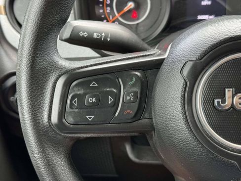 Used 2024 Jeep Gladiator Sport AWD/4WD image 11