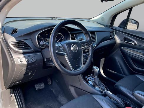 Used 2018 Buick Encore Sport Touring AWD/4WD image 18