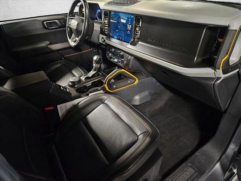 Used 2022 Ford Bronco Badlands image 19