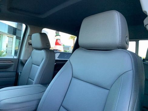 New 2026 GMC Sierra 2500 SLT w/ SLT Premium Package image 19