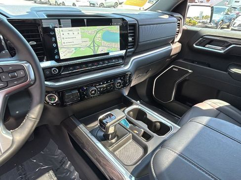 Used 2025 Chevrolet Silverado 1500 LTZ w/ LTZ Premium Package AWD/4WD image 22