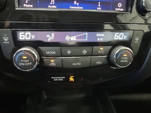 Used 2021 Nissan Rogue Sport SV FWD image 21