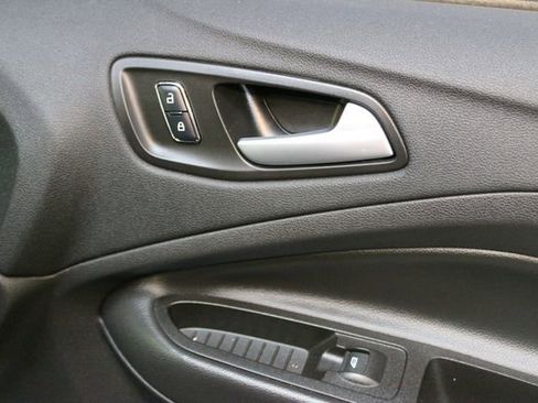 Used 2016 Ford Escape SE AWD/4WD image 9