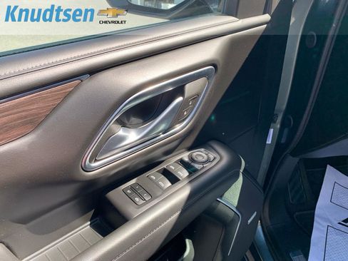 Used 2024 Chevrolet Tahoe LT w/ Luxury Package image 20