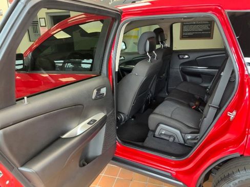 Used 2020 Dodge Journey SE w/ SE Popular Equipment Group image 24