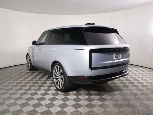 Used 2023 Land Rover Range Rover SE image 7