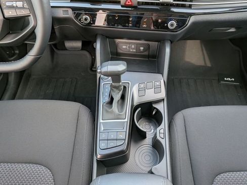 New 2026 Kia Sportage LX w/ LX Convenience Package FWD image 20