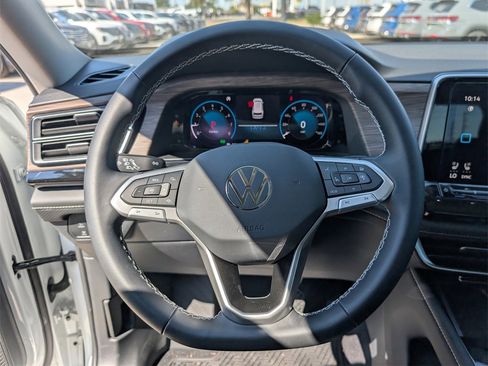 New 2025 Volkswagen Atlas SEL image 15