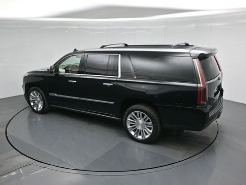 Used 2016 Cadillac Escalade ESV Platinum image 42
