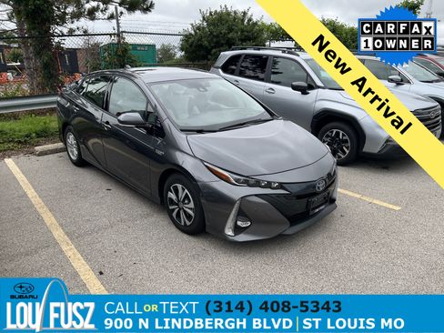Used 2017 Toyota Prius Prime Advanced w/ Carpet Mat Package FWD image 1