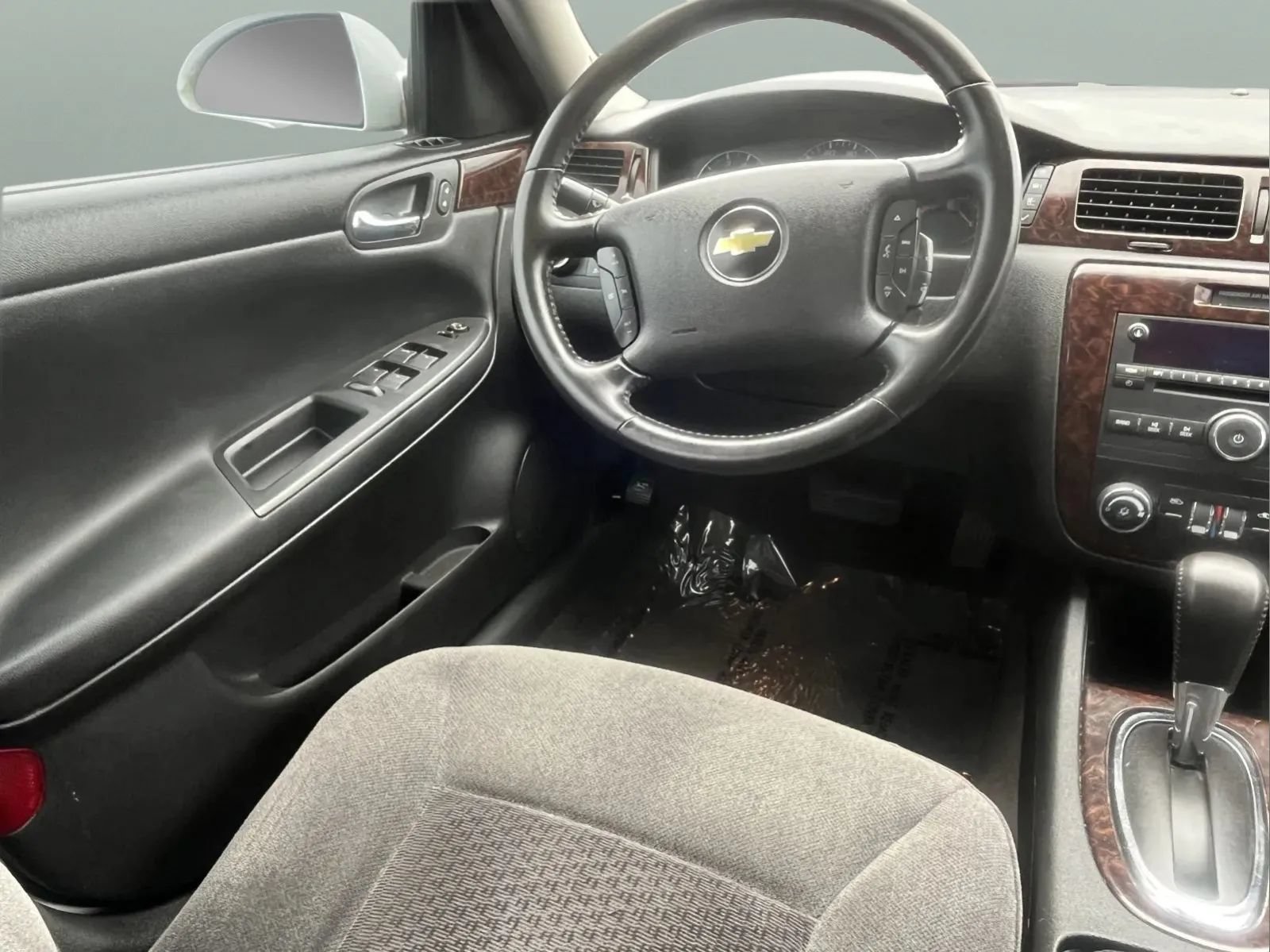 Used 2012 Chevrolet Impala LT FWD image 10