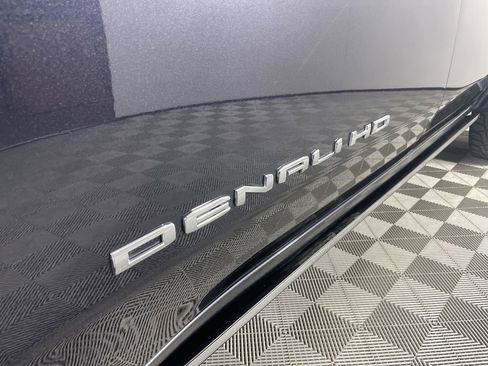 Used 2025 GMC Sierra 3500 Denali w/ Denali Reserve Package image 32