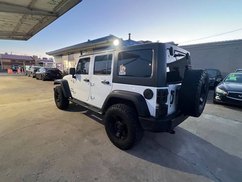 Used 2015 Jeep Wrangler Unlimited Sport w/ Quick Order Package 24S AWD/4WD image 4