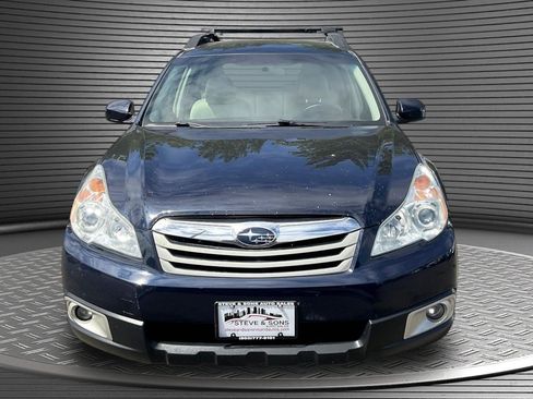 Used 2012 Subaru Outback 2.5i Premium w/ All-Weather Pkg AWD/4WD image 2