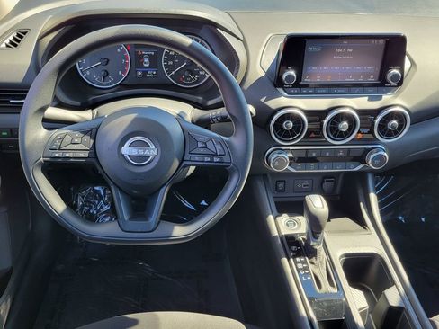 Used 2025 Nissan Sentra S image 4