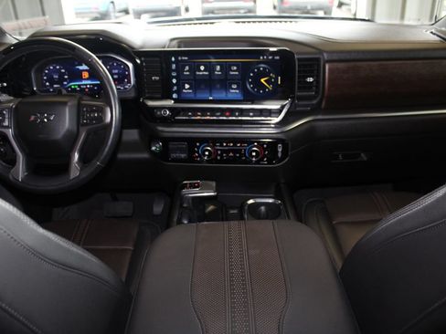 Used 2025 Chevrolet Silverado 1500 High Country w/ Midnight Edition AWD/4WD image 31