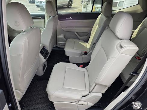 Used 2021 Volkswagen Atlas SE w/ Towing Package AWD/4WD image 7