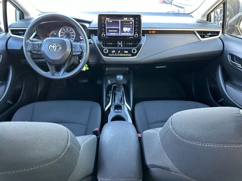 Used 2022 Toyota Corolla LE image 13