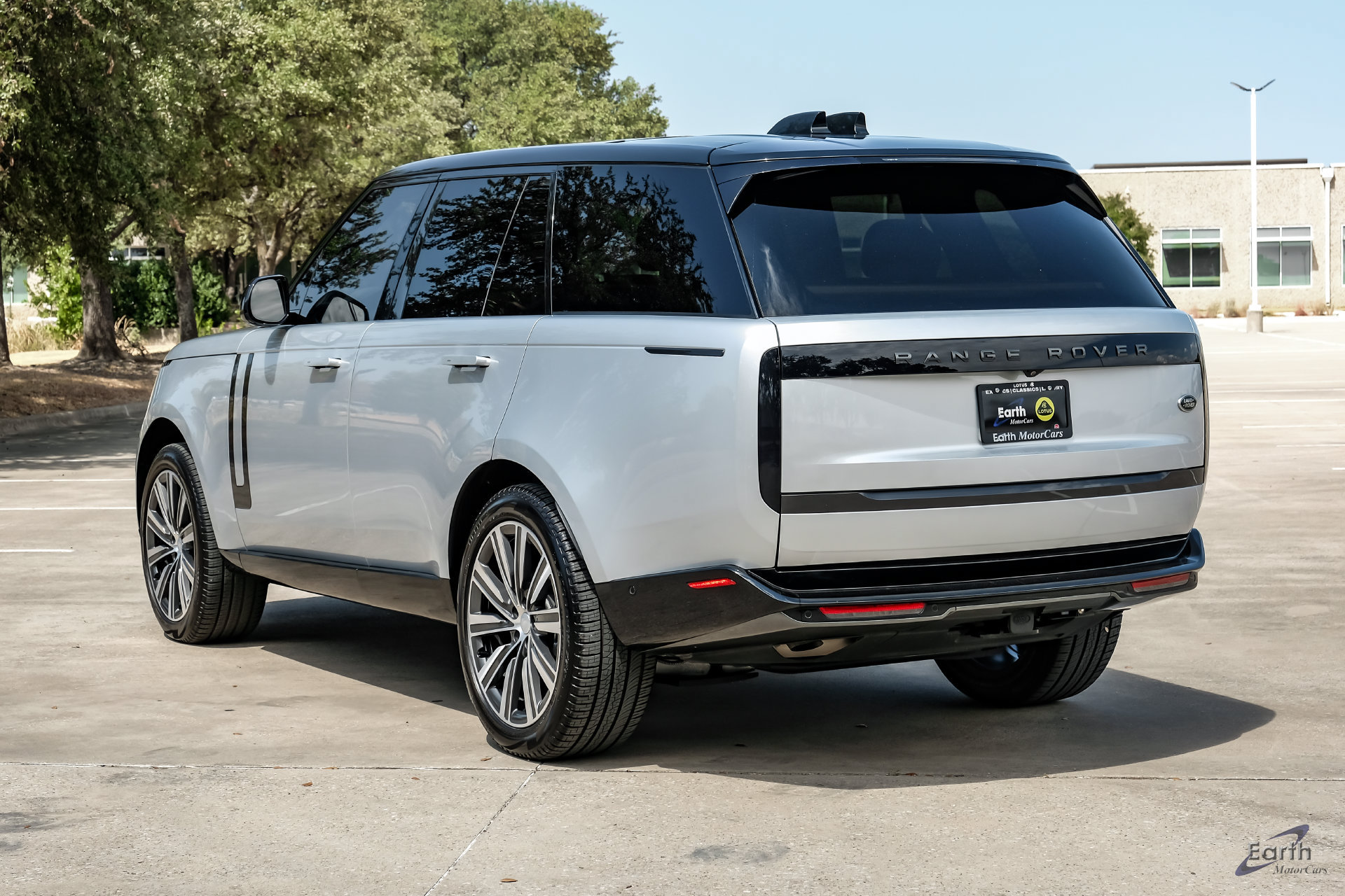 Used 2023 Land Rover Range Rover SE AWD/4WD image 12