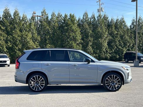 New 2026 Volvo XC90 B6 Ultra w/ Lounge Package image 2