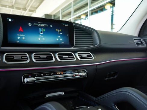 New 2026 Mercedes-Benz GLS 450 4MATIC image 18