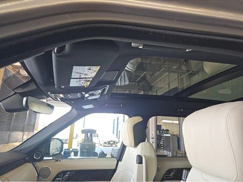Used 2021 Land Rover Range Rover HSE AWD/4WD image 13