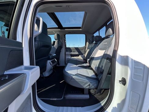 Used 2022 Ford F150 Limited image 14