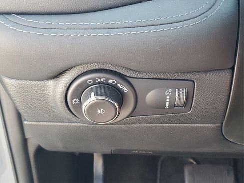 Used 2022 Dodge Durango Citadel image 32