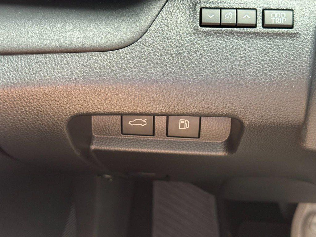 Certified 2024 Toyota Crown Platinum w/ Carpet Mat Package (TMS) AWD/4WD image 20