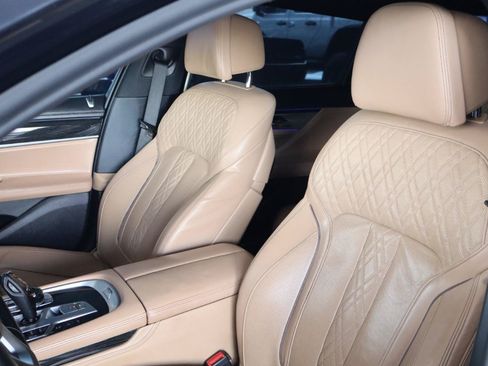 Used 2017 BMW 740i RWD image 13