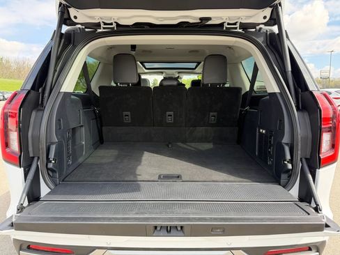 Used 2025 Ford Expedition Max Platinum AWD/4WD image 11