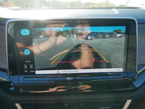 New 2026 Volkswagen Atlas SE image 14