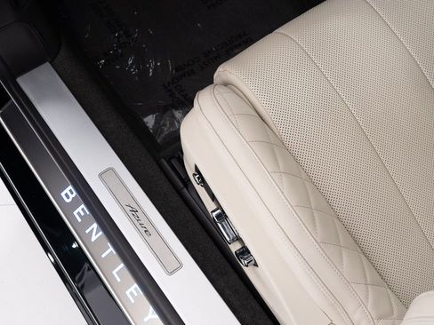 Used 2023 Bentley Continental GT Azure AWD/4WD image 12