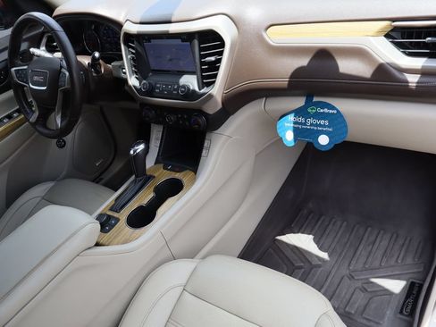 Certified 2018 GMC Acadia Denali w/ Technology Package FWD image 31