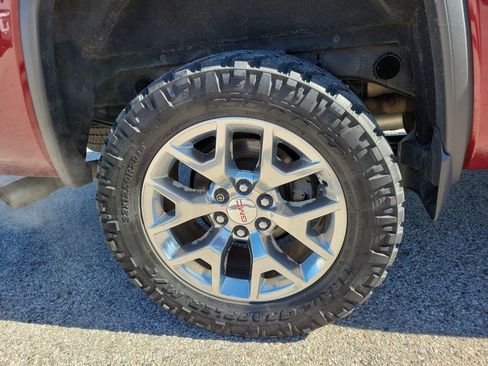 Used 2017 GMC Sierra 1500 SLT w/ SLT Premium Package image 5