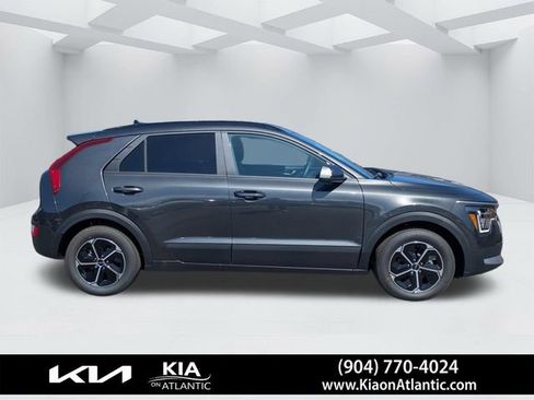 New 2026 Kia Niro LX FWD image 2