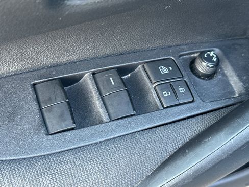 Used 2024 Toyota Corolla LE image 12