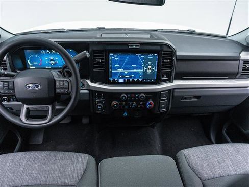 New 2026 Ford F250 XLT w/ XLT Premium Package AWD/4WD image 23