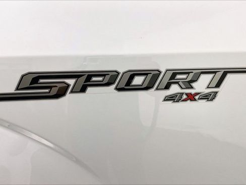 Used 2018 Ford F150 XLT w/ Equipment Group 302A Luxury AWD/4WD image 8