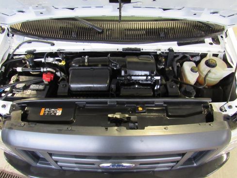 Used 2024 Ford E-350 and Econoline 350 Super Duty w/ Power Windows & Locks Group image 30
