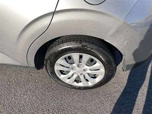 Used 2023 Kia Soul LX image 10