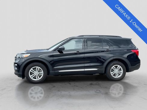 Used 2023 Ford Explorer XLT w/ Equipment Group 202A AWD/4WD image 3