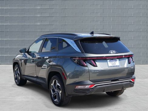 Used 2022 Hyundai Tucson SEL w/ Convenience + Premium Package AWD/4WD image 3